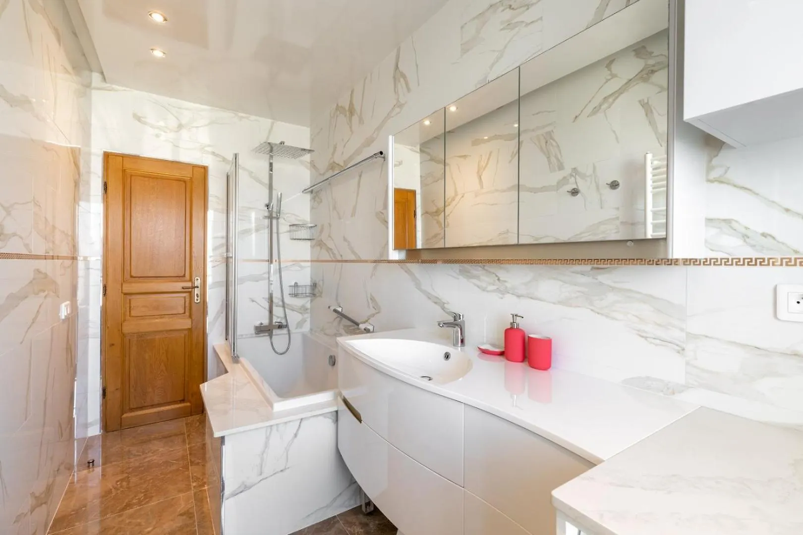 Guestready - Charming Stay Near Museum Of Illusion Paris Apartment