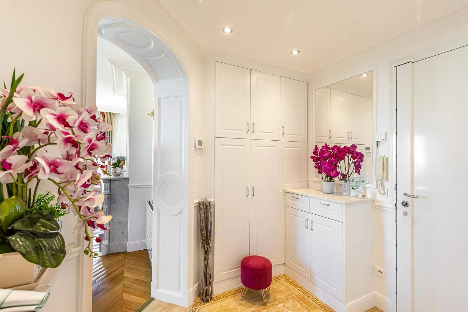 Guestready - Charming Stay Near Museum Of Illusion Paris Apartment